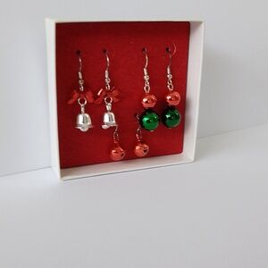 Festive Red and Green Dangle Earrings Set